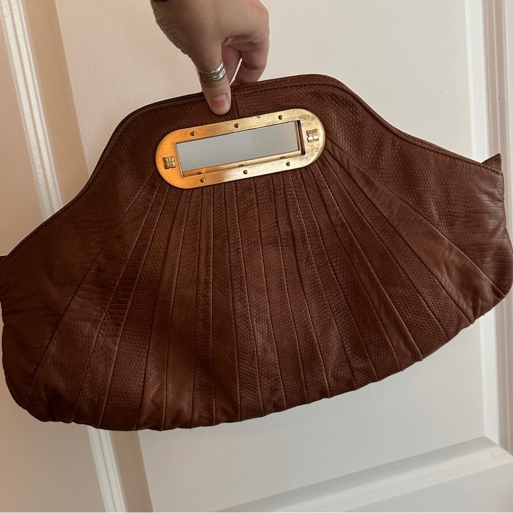 Elegant BCBG MazAzaria : brown & gold clutch purse